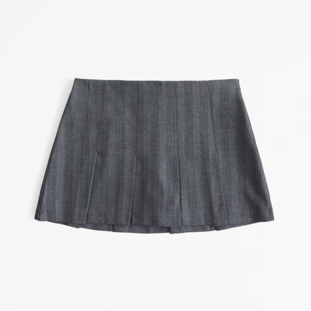 Mid Rise Pleated Mini Skort